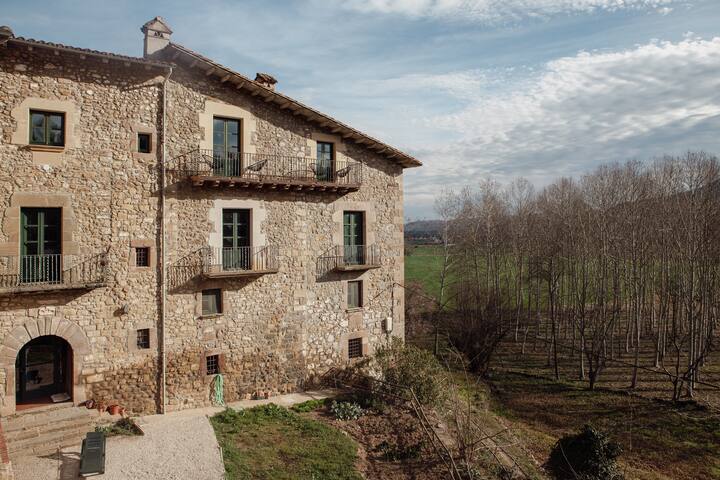Renovated Rural Estate (Masia) gallery image 2