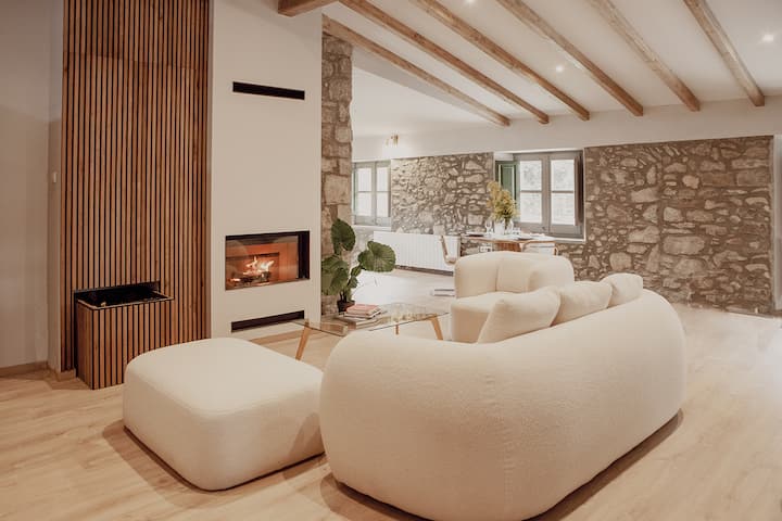 Renovated Rural Estate (Masia) - La Vall d'en Bas