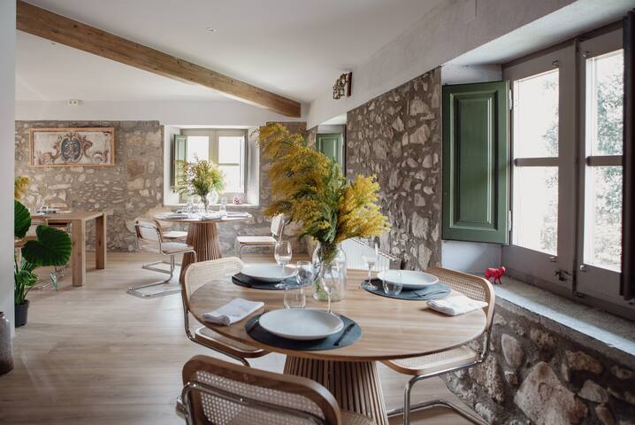 Renovated Rural Estate (Masia) gallery image 4