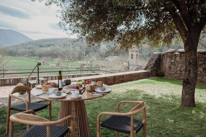 Renovated Rural Estate (Masia) gallery image 5