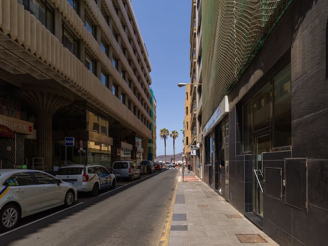Avatar Las Canteras managed Airbnb listing 3