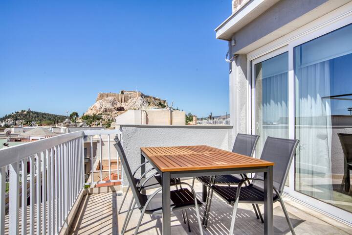 Avra – Premium Acropolis view – Family bedroom gallery image 2