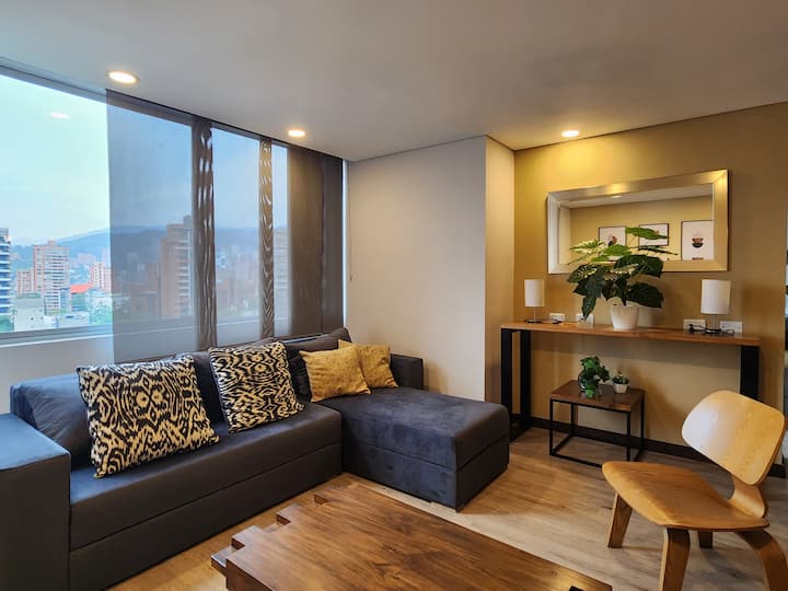 Excelente Ubicación, Gran Vista, Comodo, 915 Ft2 - Medellín