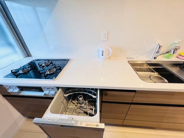 New open/宽敞套房 /东新宿站徒步7分钟/ 9张单人床 gallery image 4