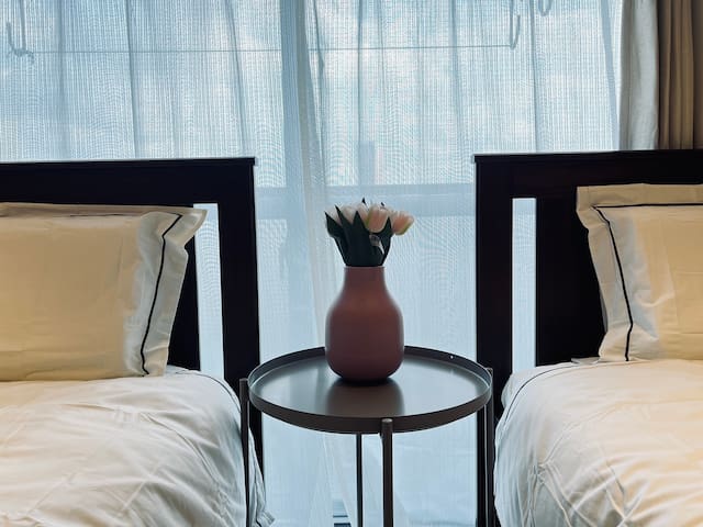New open/宽敞套房 /东新宿站徒步7分钟/ 9张单人床 gallery image 2