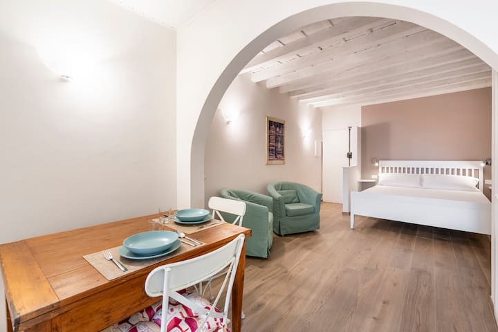 Loft Porcellana Tranquillo Vicino Alla Stazione - Florencia
