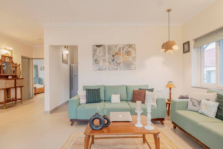 Living room image 3