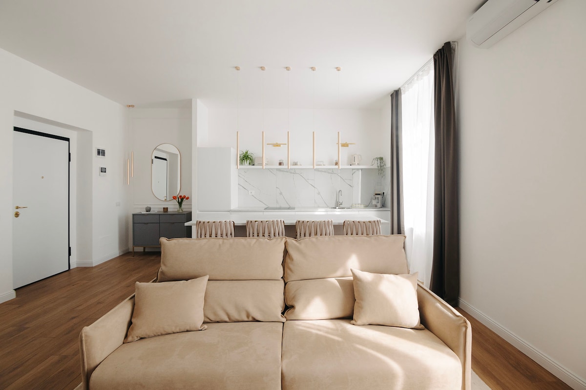 Top Airbnb: Elegant apartment with private parking à Varese