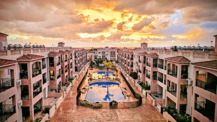 Royal-seacrest Oasis, Pool-side - Paphos