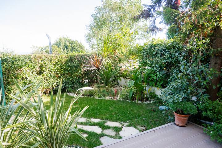 Bosphorus Private Garden Suite gallery image 4