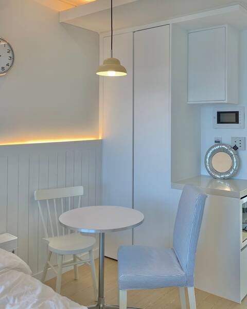 # New Sensibility Sweet Room Accommodation # 20 minutes from Incheon Airport with a view of the sea candle
# The best beautiful high-rise view hotel at sunrise sunset #