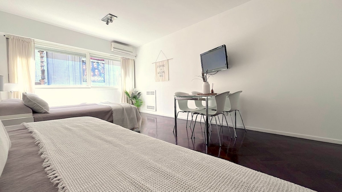 Departamento de 1 dormitorio en San Nicolás sobre Av. Corrientes