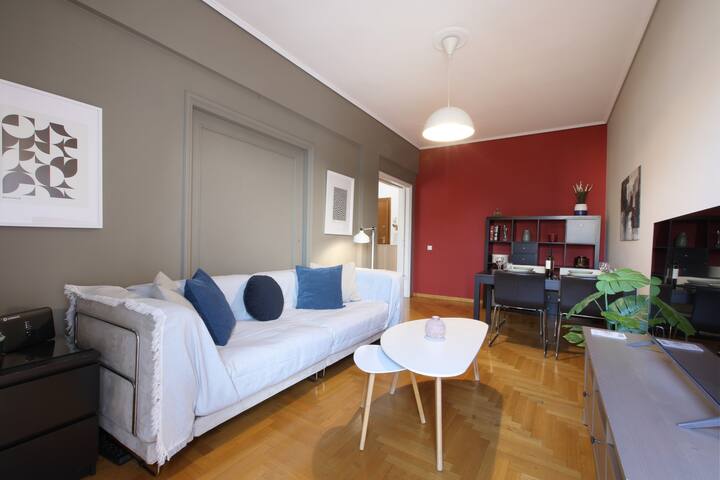 Modern 2BA next to Acropolis gallery image 3