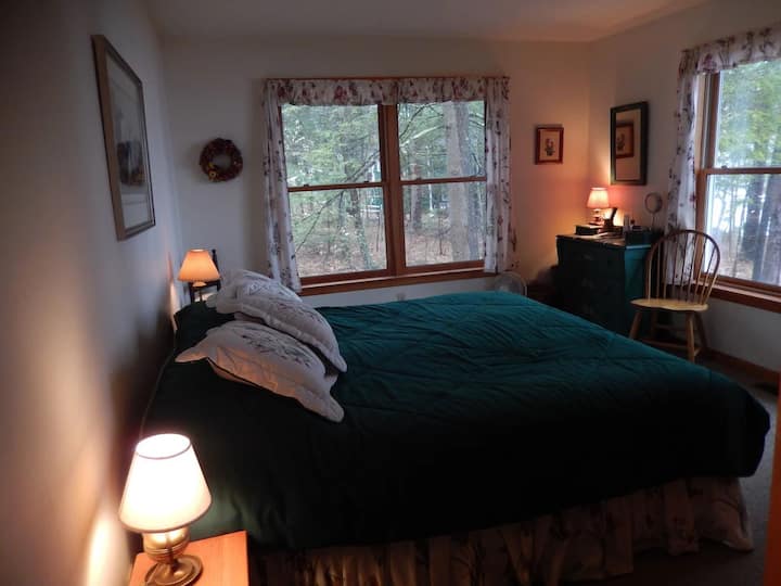 1. poschodie s manželskou posteľou King, výhľad na jazero