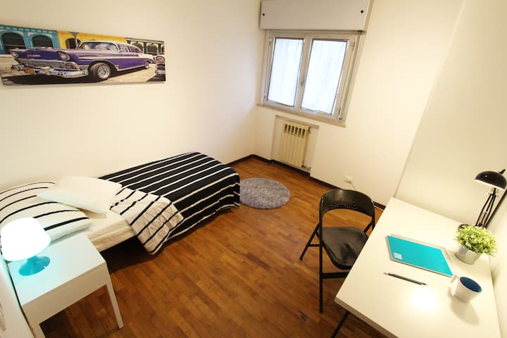 חדר "B" עם מיטת יחיד 