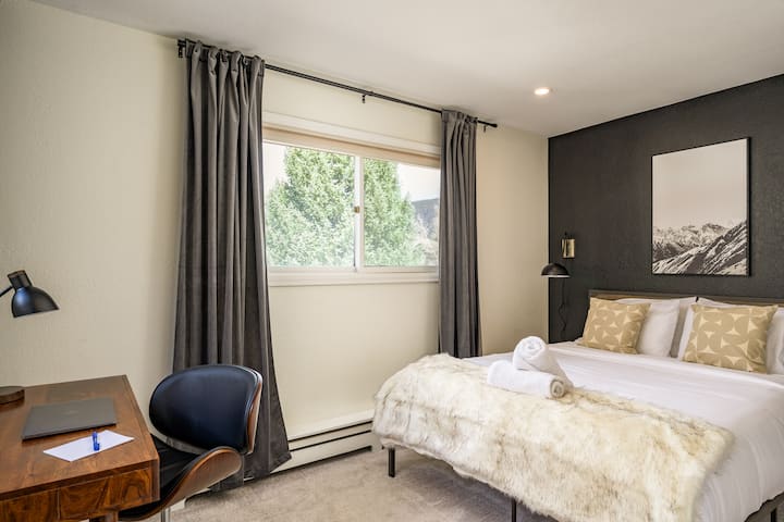 Spálňa 2 - manželská posteľ