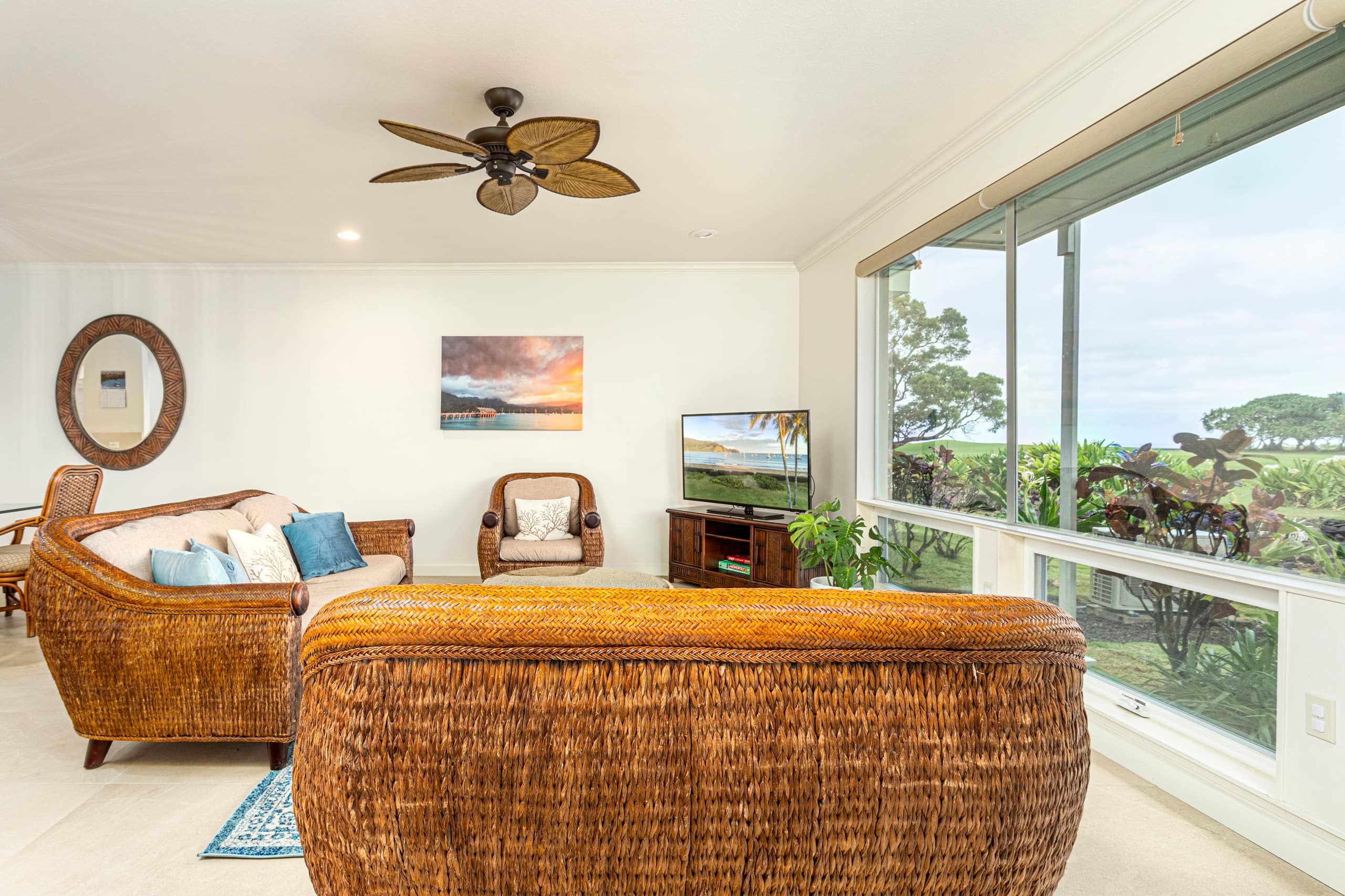 Tranquil, Spacious 1-BD 1-BA, AC, Pool, Hot Tub - Image 7