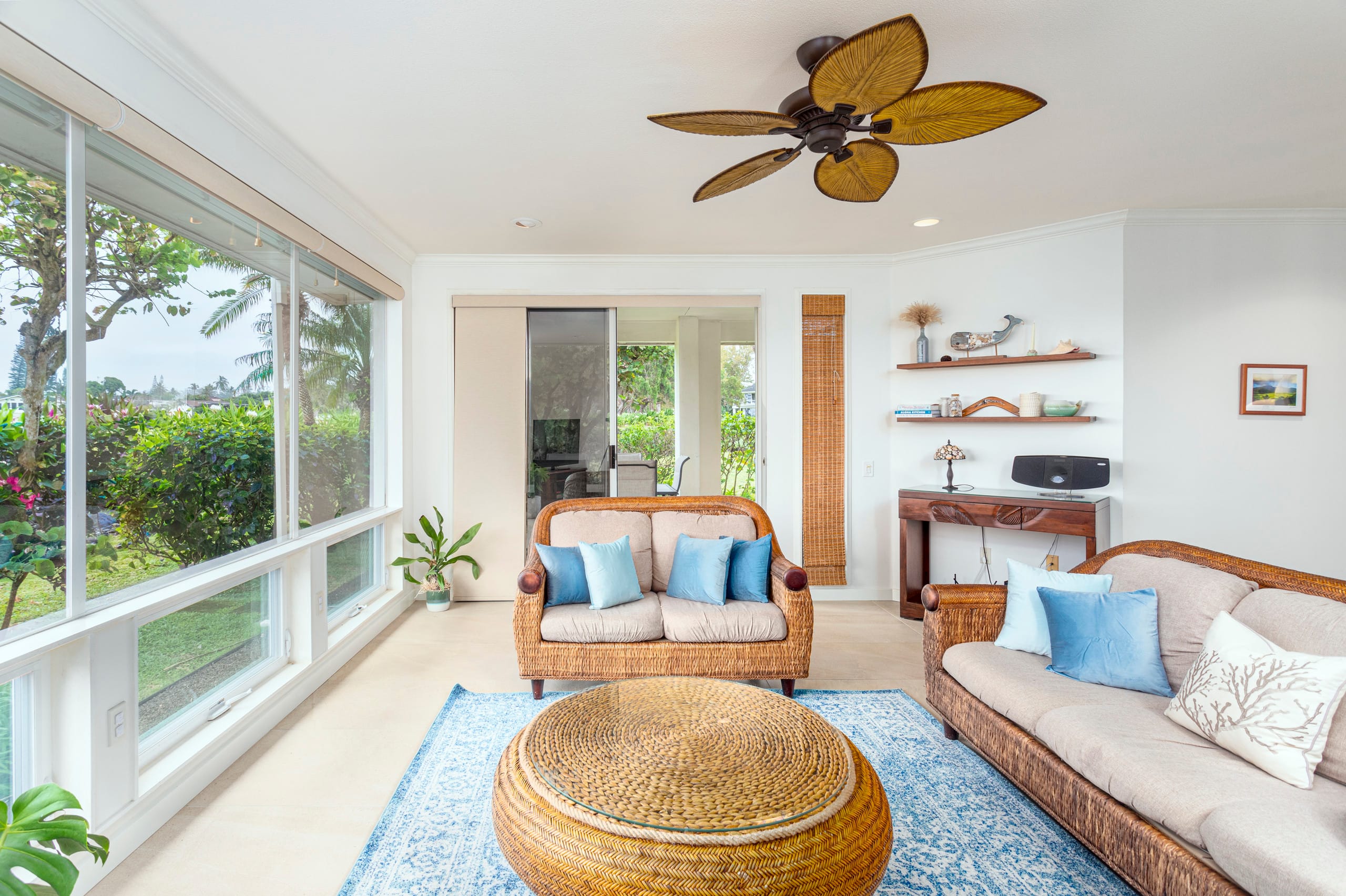 Tranquil, Spacious 1-BD 1-BA, AC, Pool, Hot Tub - Image 5