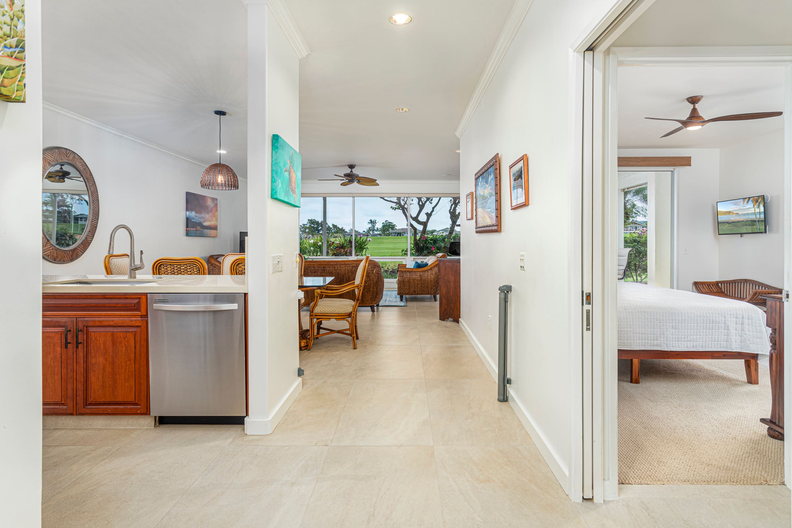 Tranquil, Spacious 1-BD 1-BA, AC, Pool, Hot Tub - Image 12