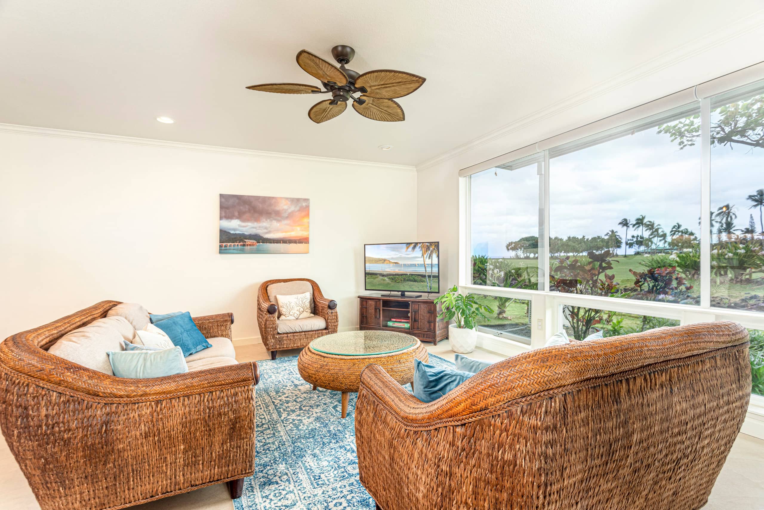 Tranquil, Spacious 1-BD 1-BA, AC, Pool, Hot Tub - Image 2
