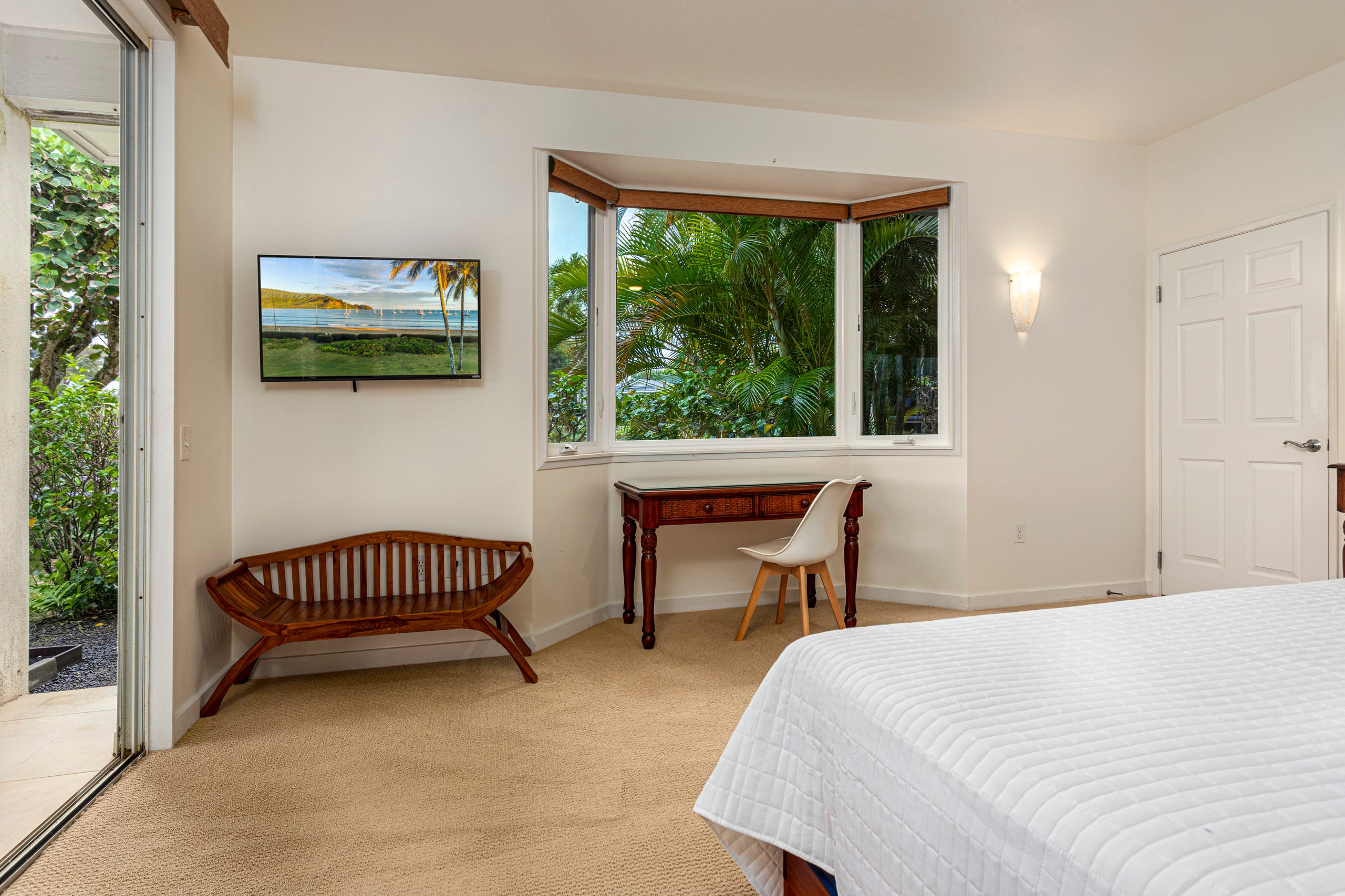 Tranquil, Spacious 1-BD 1-BA, AC, Pool, Hot Tub - Image 18
