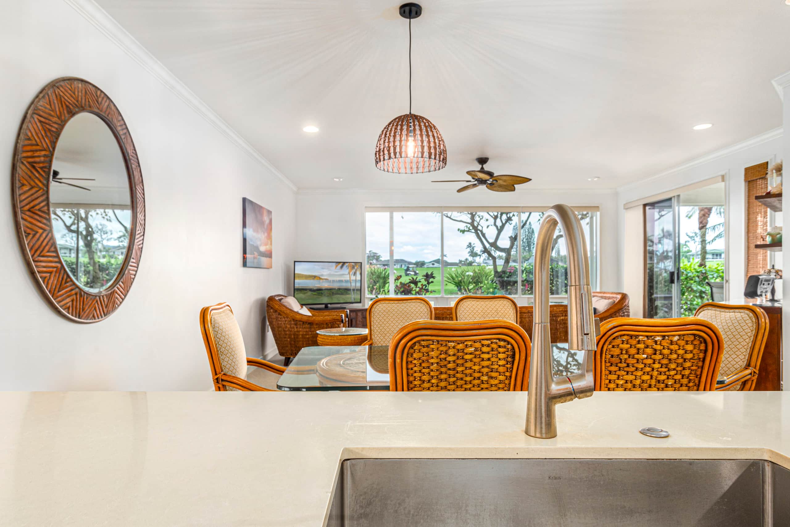 Tranquil, Spacious 1-BD 1-BA, AC, Pool, Hot Tub - Image 11