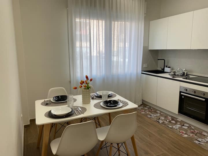 [Centro]loft Black&white
-Praticità E Stile- - Civitanova Marche