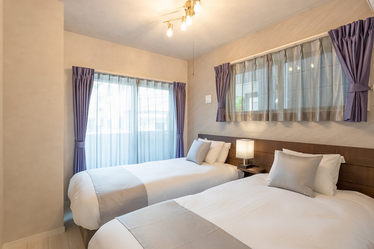 Საძინებელი(2 ერთადგილიანი საწოლი).

