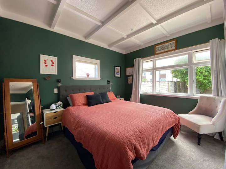 Quarto Principal, com suíte e cama king