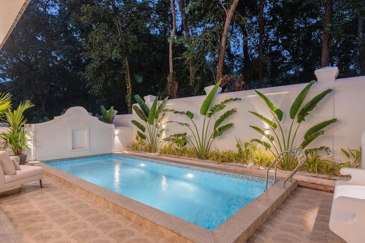 Serene Asante Assagao with pool