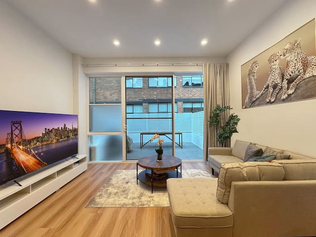 Sydney CBD Renovated Large Terrace King, Queen 5BR
