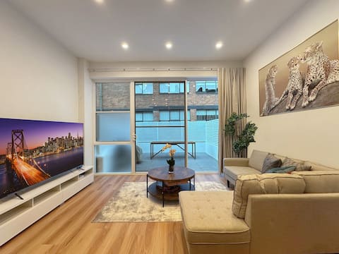 Sydney CBD Renovated Large Terrace King, Queen 5BR