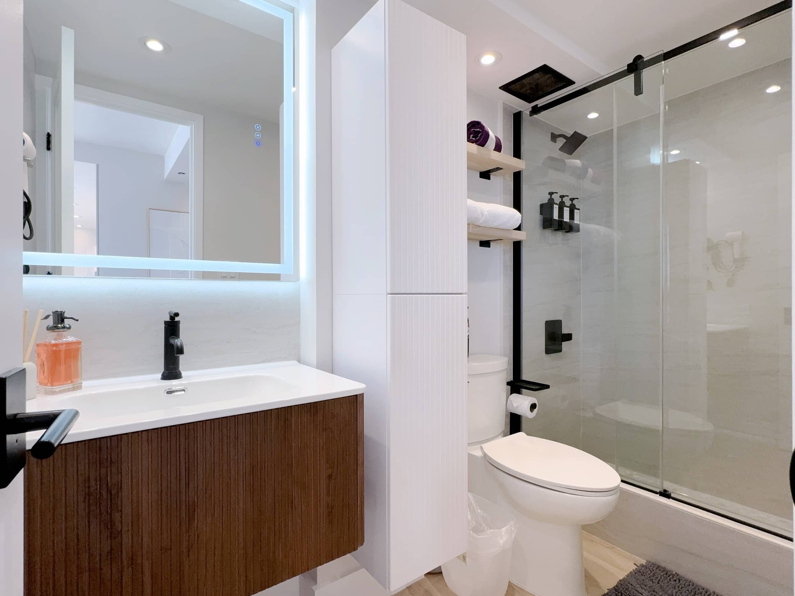 Top FL-Luxury Ocean View King Suite-Waikiki Beach~ - Image 35