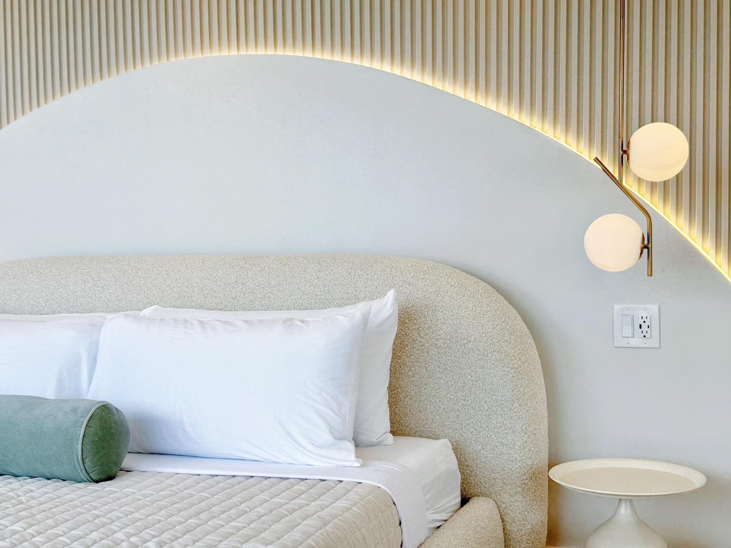 Top FL-Luxury Ocean View King Suite-Waikiki Beach~ - Image 11