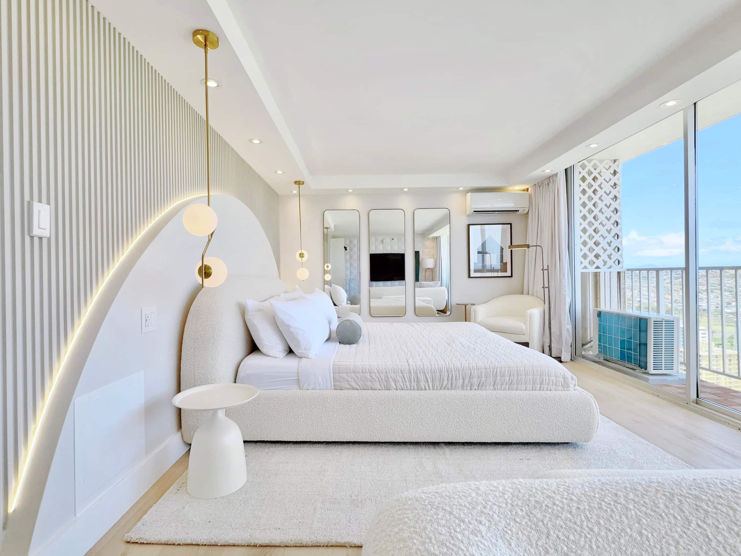 Top FL-Luxury Ocean View King Suite-Waikiki Beach~ - Image 2