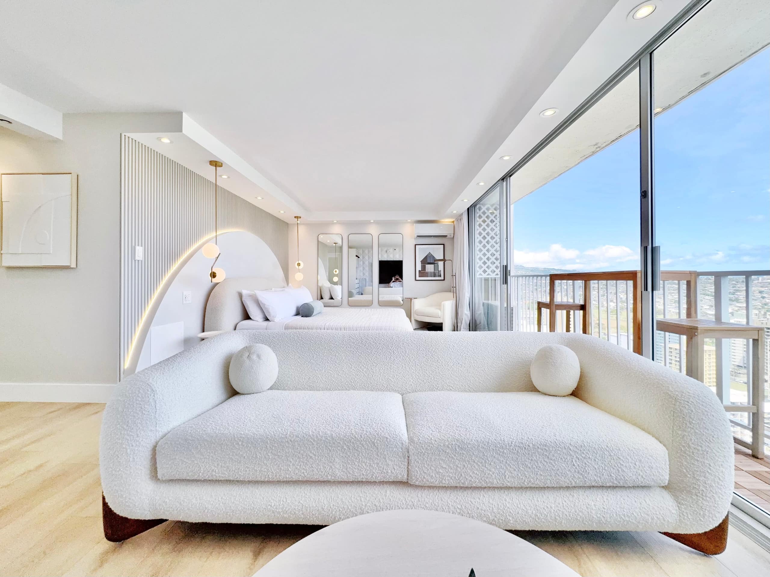 Top FL-Luxury Ocean View King Suite-Waikiki Beach~ - Image 17