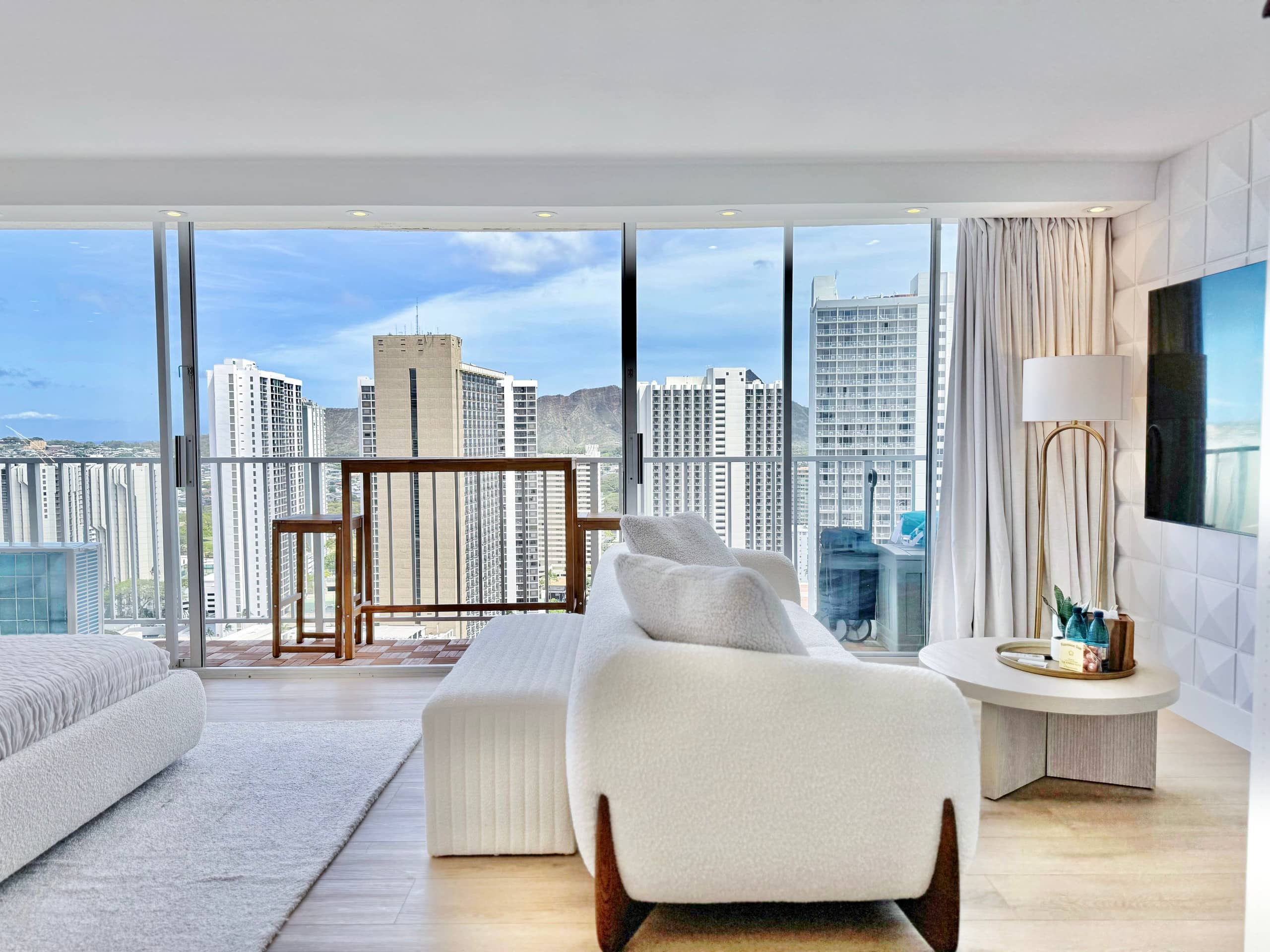 Top FL-Luxury Ocean View King Suite-Waikiki Beach~ - Image 13