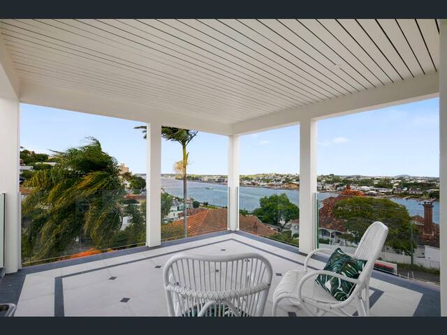 Brisbane Hamilton Hill With Panorama View gallery image 3