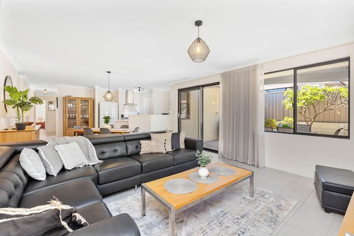 Bentley Comfort • Near City, Airport & University