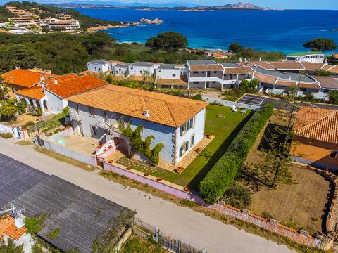 Villa Lucrezia Baja Sardinia 200 meters from the sea