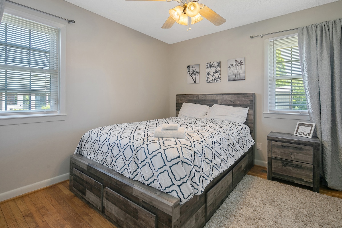 Спална соба 2 брачни кревети