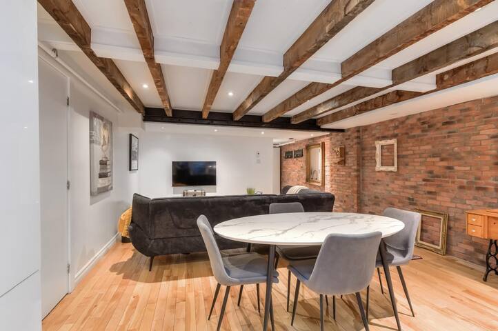 Entire Floor Loft | 2 combined units, Old Montreal gallery image 4