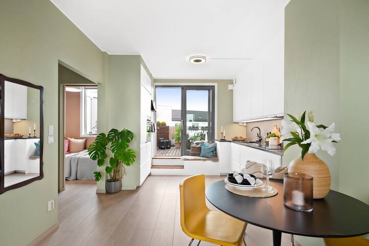 Penthouse with private rooftop gallery image 2