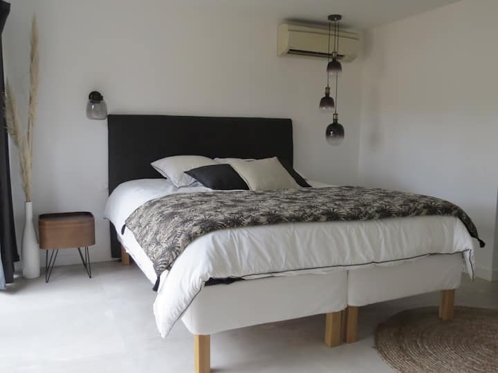 საძინებელი 1