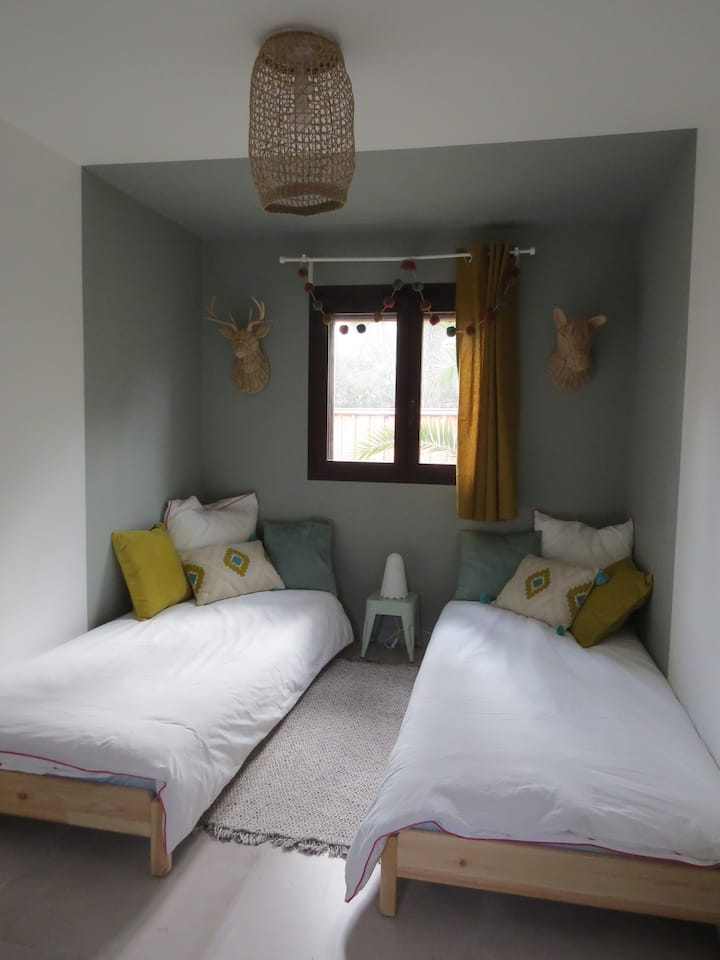 საძინებელი 4