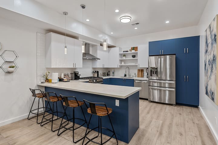 Spacious 4 Bed 4Bath | Rooftop, Game Room & Garage