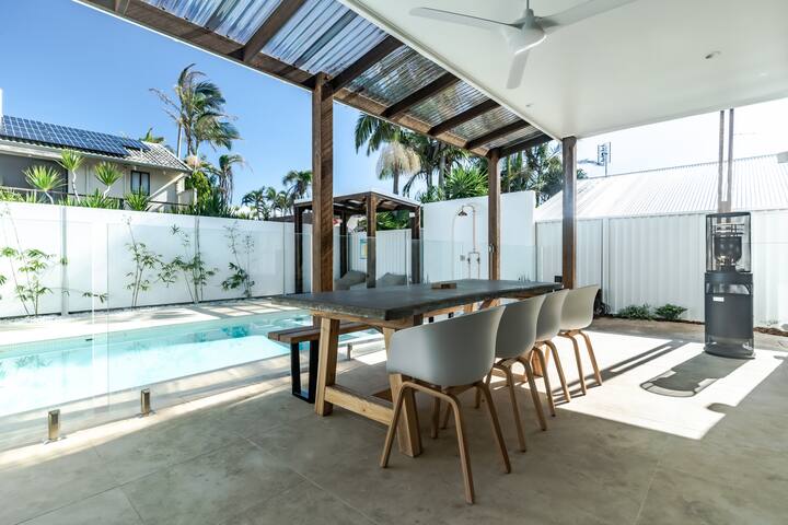 Beach side Villa, with a heated pool! gallery image 5