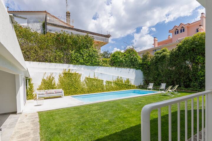House in the Center of Cascais gallery image 3