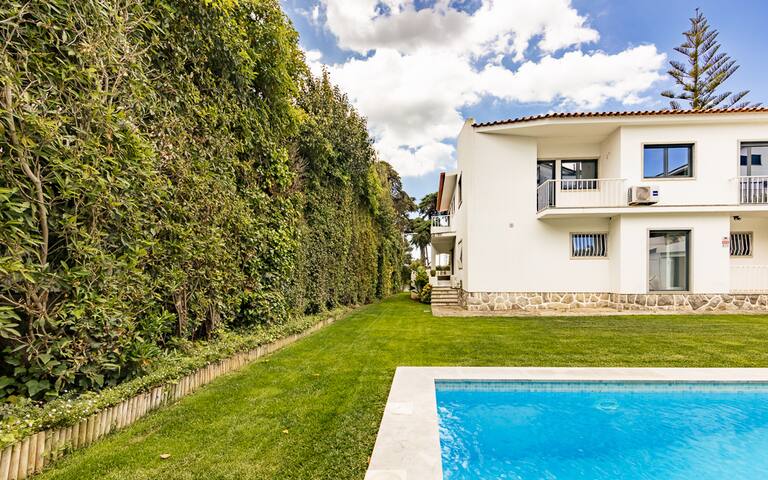 House in the Center of Cascais gallery image 4