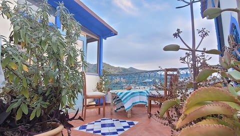 Riad 6 bedrooms in the Blue city